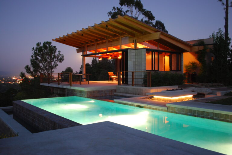 The Use of Local, Natural Materials (Earth to Home)